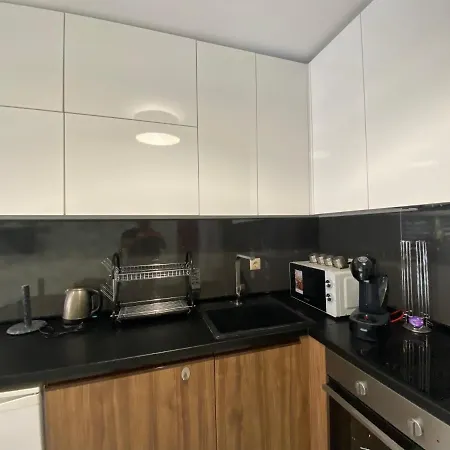 Apartment Cherno 1 N