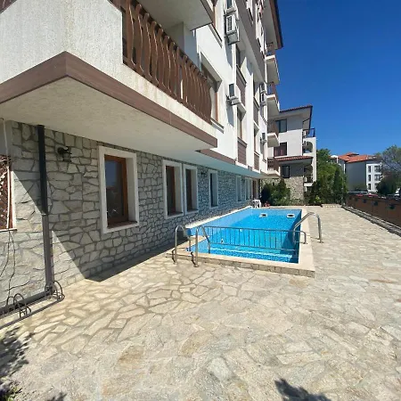Apartment Cherno 1 N